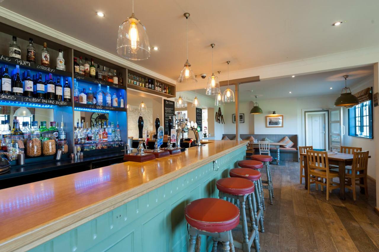 The Shepherd At Langham Boxted  ภายนอก รูปภาพ